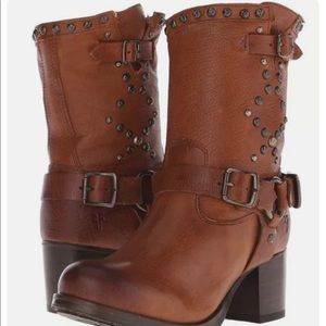 Frye Vera Stud genuine leather Moto Short Booties Cognac Sz 6.5 B